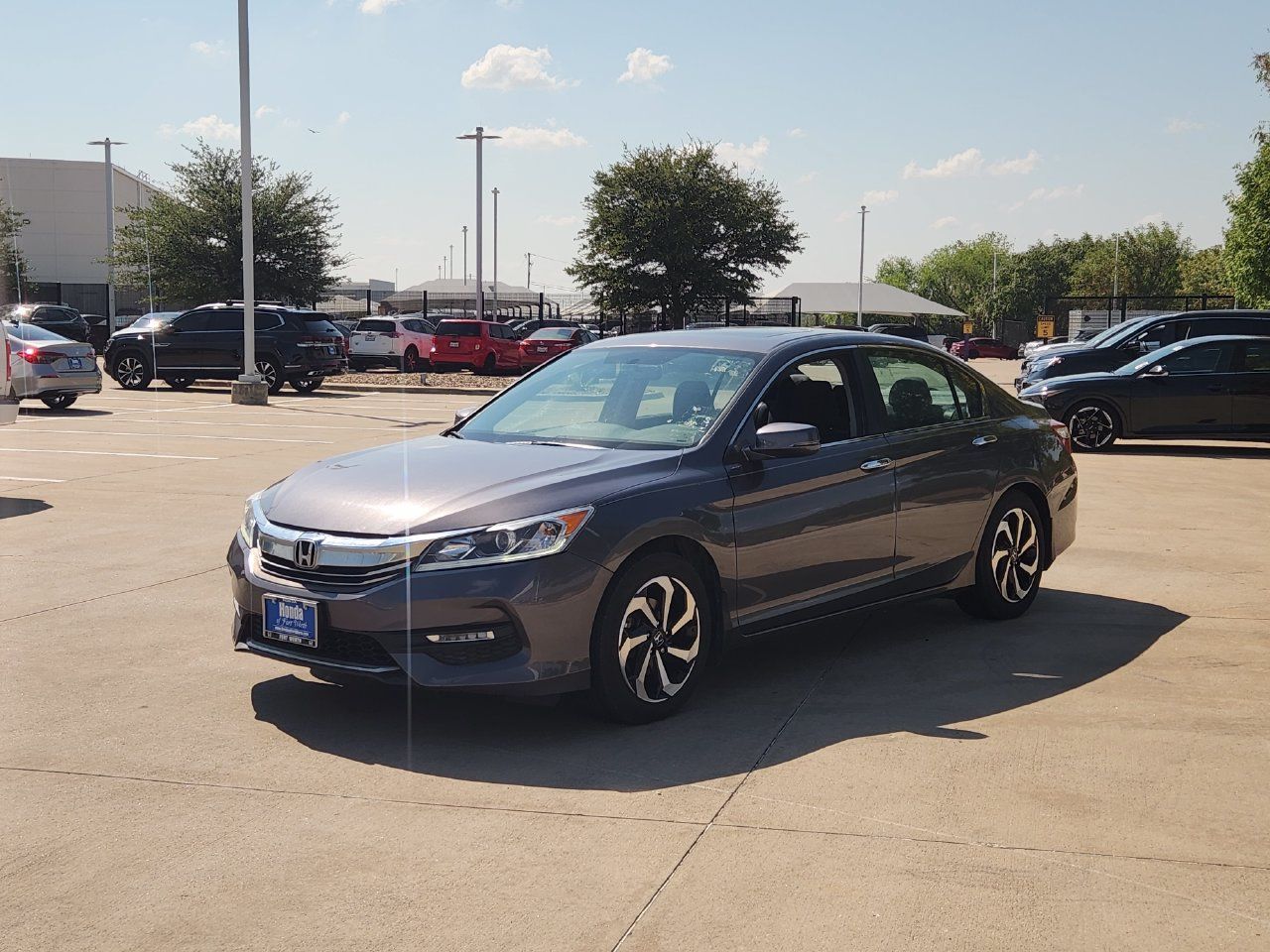 Used 2017 Honda Accord EX image 3