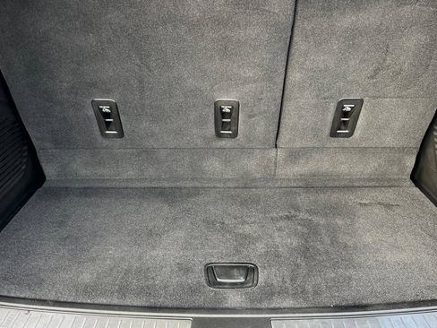 Used 2021 Chevrolet Tahoe Z71 image 16