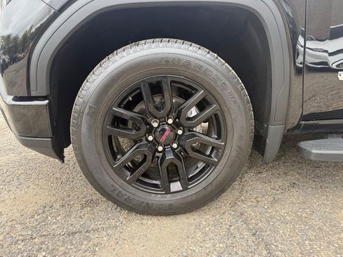 Used 2023 GMC Sierra 1500 Elevation AWD/4WD image 11