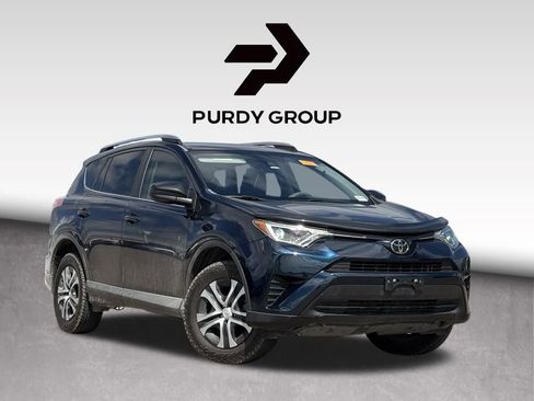 Used 2017 Toyota RAV4 LE image 1