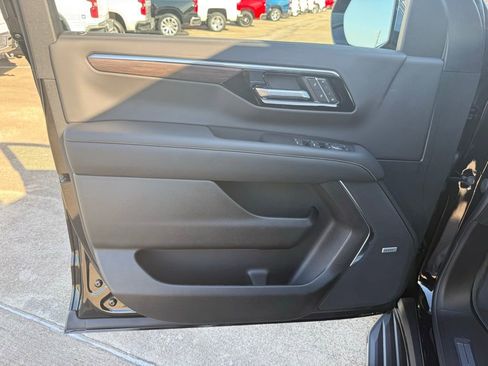 New 2025 Chevrolet Tahoe Premier w/ Sun And Tow Package image 19