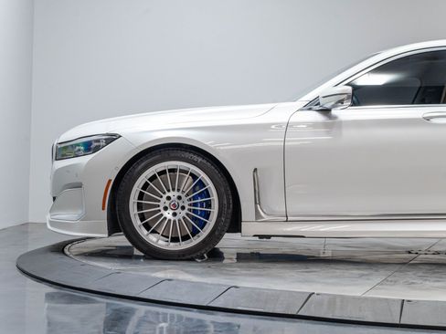 Used 2022 BMW ALPINA B7 xDrive AWD/4WD image 35