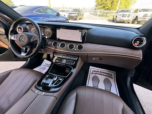 Used 2017 Mercedes-Benz E 300 image 34