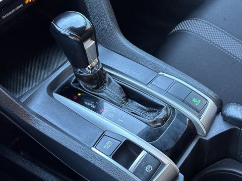Used 2019 Honda Civic Sport image 32