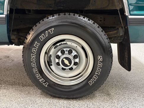Used 1998 Chevrolet Silverado 2500 2WD Extended Cab w/ Preferred Equipment Group 2 image 9