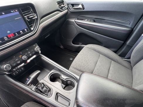 Used 2025 Dodge Durango GT AWD/4WD image 31