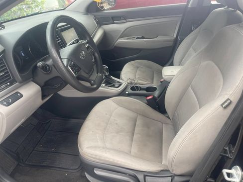 Used 2018 Hyundai Elantra SEL FWD image 11