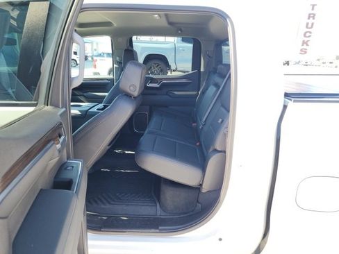 Used 2022 Chevrolet Silverado 1500 LT Trail Boss w/ LT Trail Boss Premium Package image 28