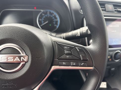 Used 2023 Nissan Leaf S image 23