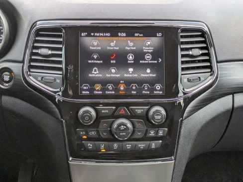 Used 2022 Jeep Grand Cherokee Laredo X RWD image 19