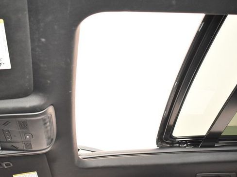 Used 2024 Cadillac XT6 Premium Luxury image 22