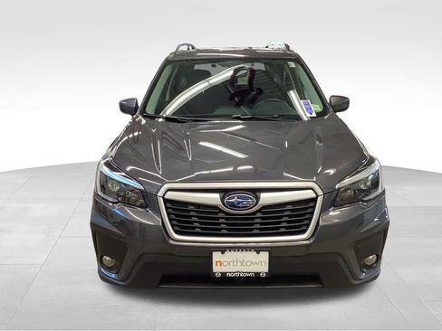Used 2021 Subaru Forester Premium AWD/4WD image 6