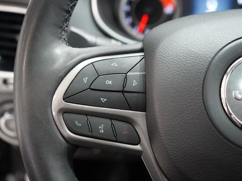 Used 2022 Jeep Cherokee Limited image 22