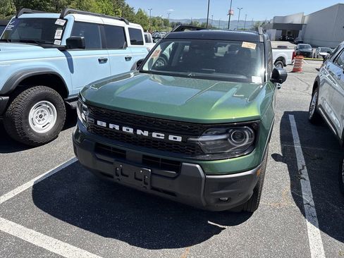 Used 2025 Ford Bronco Sport Outer Banks w/ Outer Banks Tech Package+ image 6