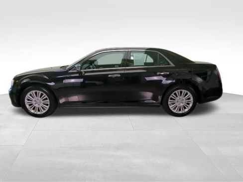 Used 2014 Chrysler 300 C w/ Light Group AWD/4WD image 4