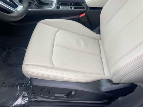 Used 2024 Audi Q3 2.0T Premium Plus image 11