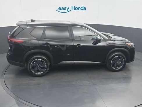 Used 2024 Nissan Rogue SV image 26