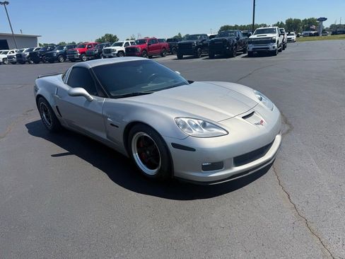 Used 2006 Chevrolet Corvette Z06 w/ Preferred Equipment Group RWD image 3