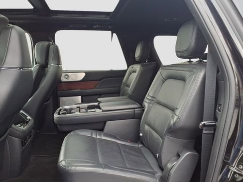 Used 2022 Lincoln Navigator L Reserve image 16