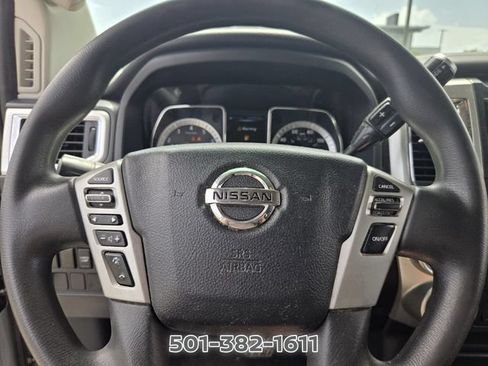 Used 2017 Nissan Titan SV AWD/4WD image 24