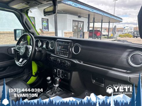 Used 2021 Jeep Wrangler Unlimited Sahara w/ Uconnect 4C Nav & Sound Group AWD/4WD image 14