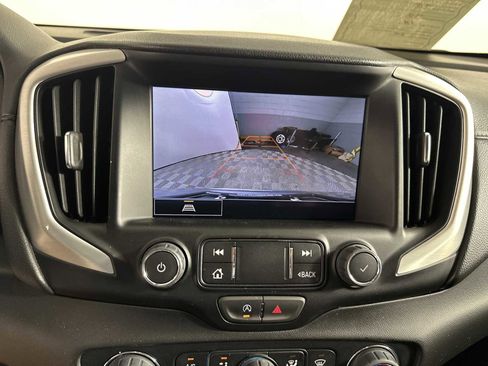 Used 2024 GMC Terrain SLT image 20