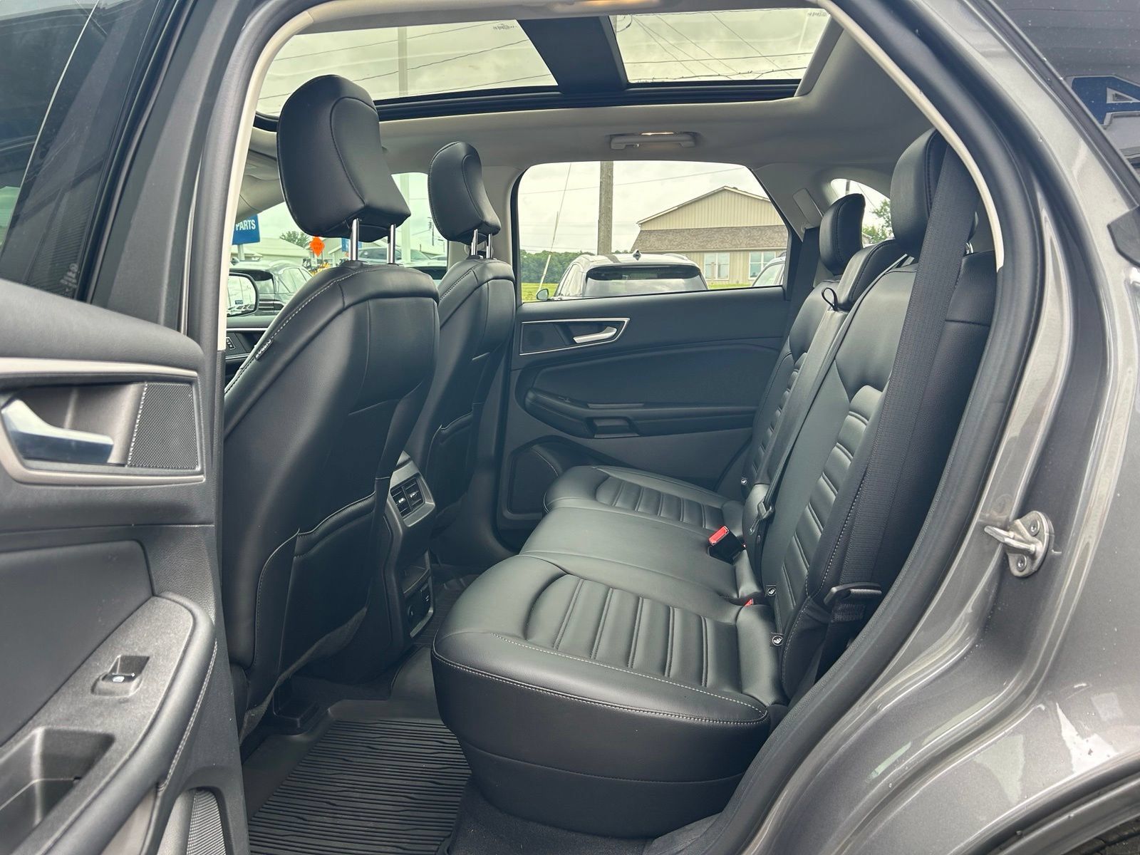 Used 2024 Ford Edge SEL w/ Convenience Package AWD/4WD image 24