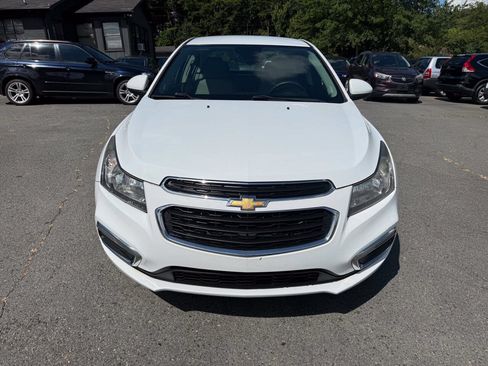 Used 2016 Chevrolet Cruze LT w/ Technology Package FWD image 3