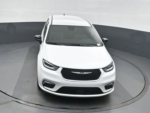 New 2026 Chrysler Pacifica Select FWD image 37
