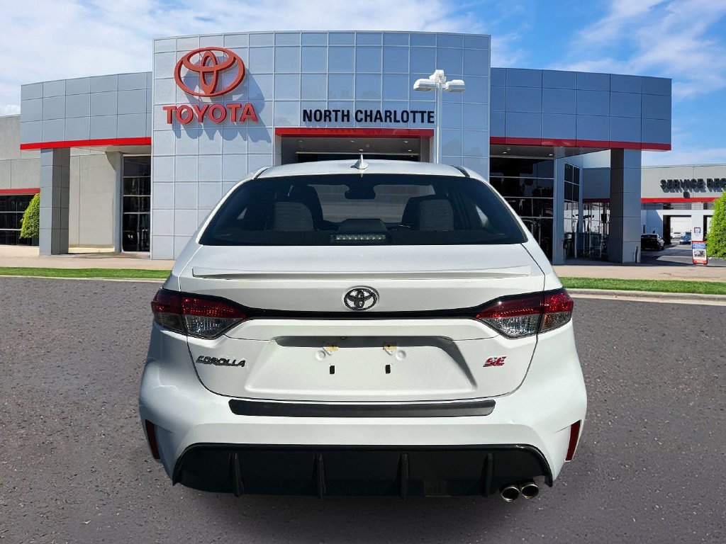Used 2024 Toyota Corolla SE FWD image 7