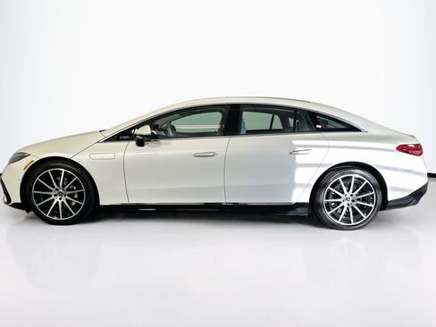 Used 2022 Mercedes-Benz EQS 580 EQS 580 4MATIC Sedan image 8