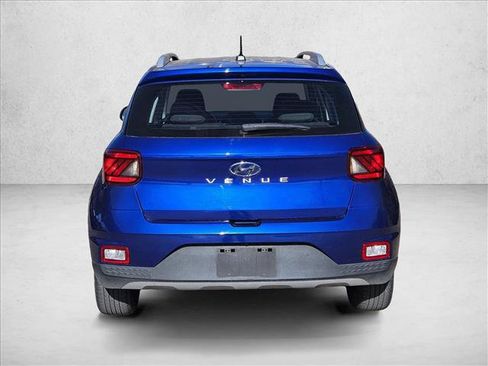 Used 2023 Hyundai Venue SEL w/ Cargo Package image 7