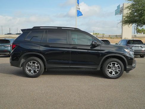 Used 2023 Honda Passport TrailSport image 4