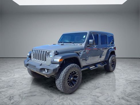 Used 2023 Jeep Wrangler Sport S w/ Sun And Sound Package image 3
