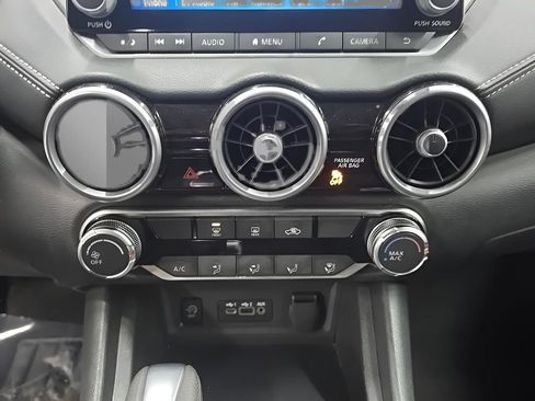 Used 2025 Nissan Sentra SV image 26