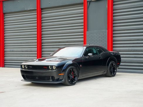 Used 2023 Dodge Challenger R/T Scat Pack RWD image 1