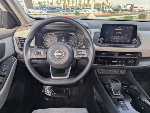 Certified 2023 Nissan Rogue SV image 17