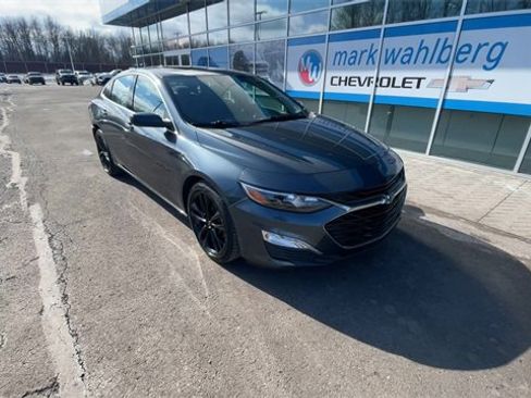 Certified 2021 Chevrolet Malibu LT image 2