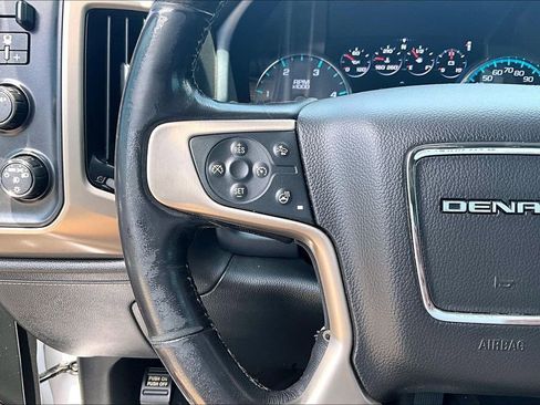 Used 2018 GMC Sierra 2500 Denali w/ Duramax Plus Package AWD/4WD image 19