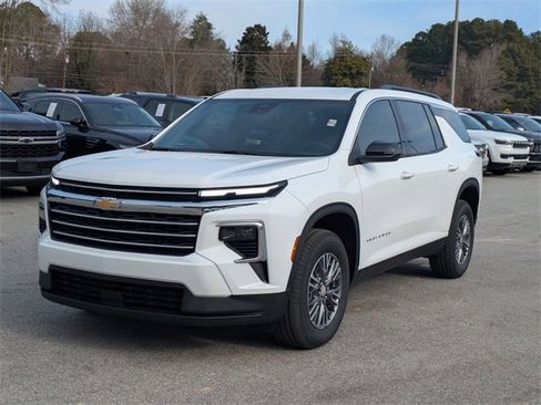 New 2026 Chevrolet Traverse LT image 5