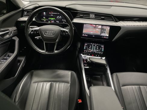 Used 2022 Audi e-tron Premium Plus w/ Premium Plus Package image 30