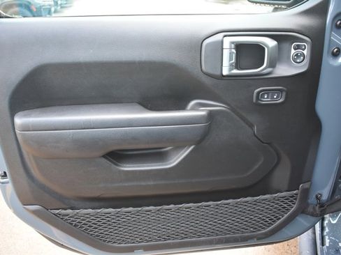 Used 2024 Jeep Wrangler Unlimited AWD/4WD image 13