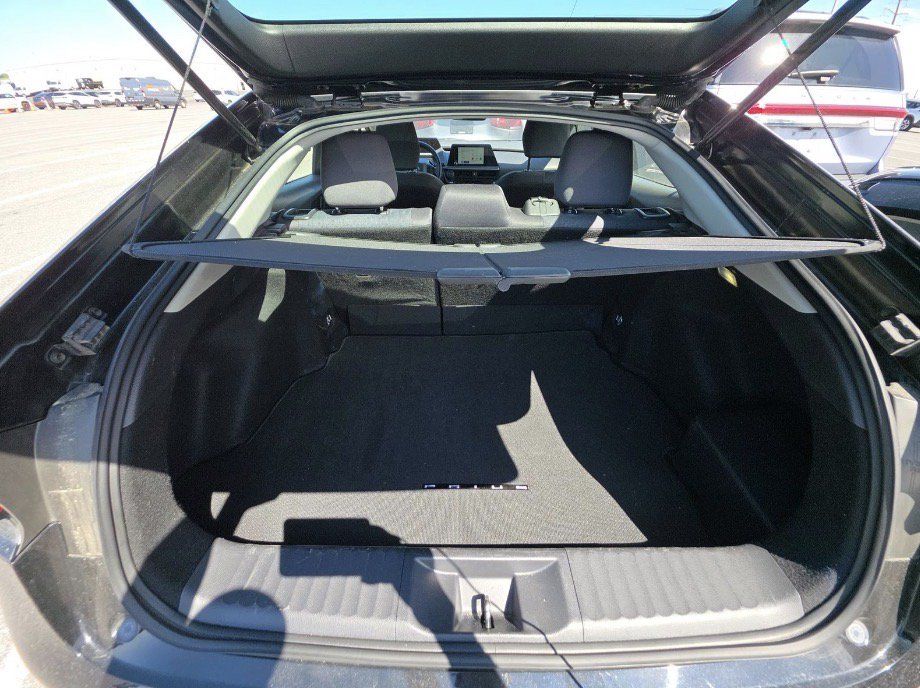 Used 2025 Toyota Prius LE FWD image 16