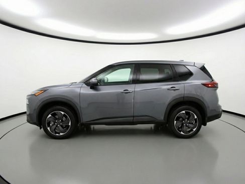 Used 2025 Nissan Rogue SV FWD image 5