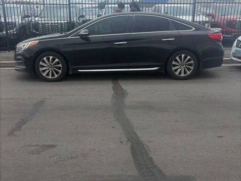 Used 2016 Hyundai Sonata Sport w/ Option Group 03 FWD image 4