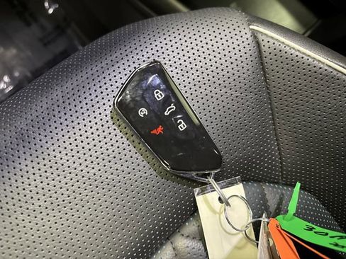 Used 2024 Volkswagen Atlas Cross Sport SEL Premium R-Line image 28