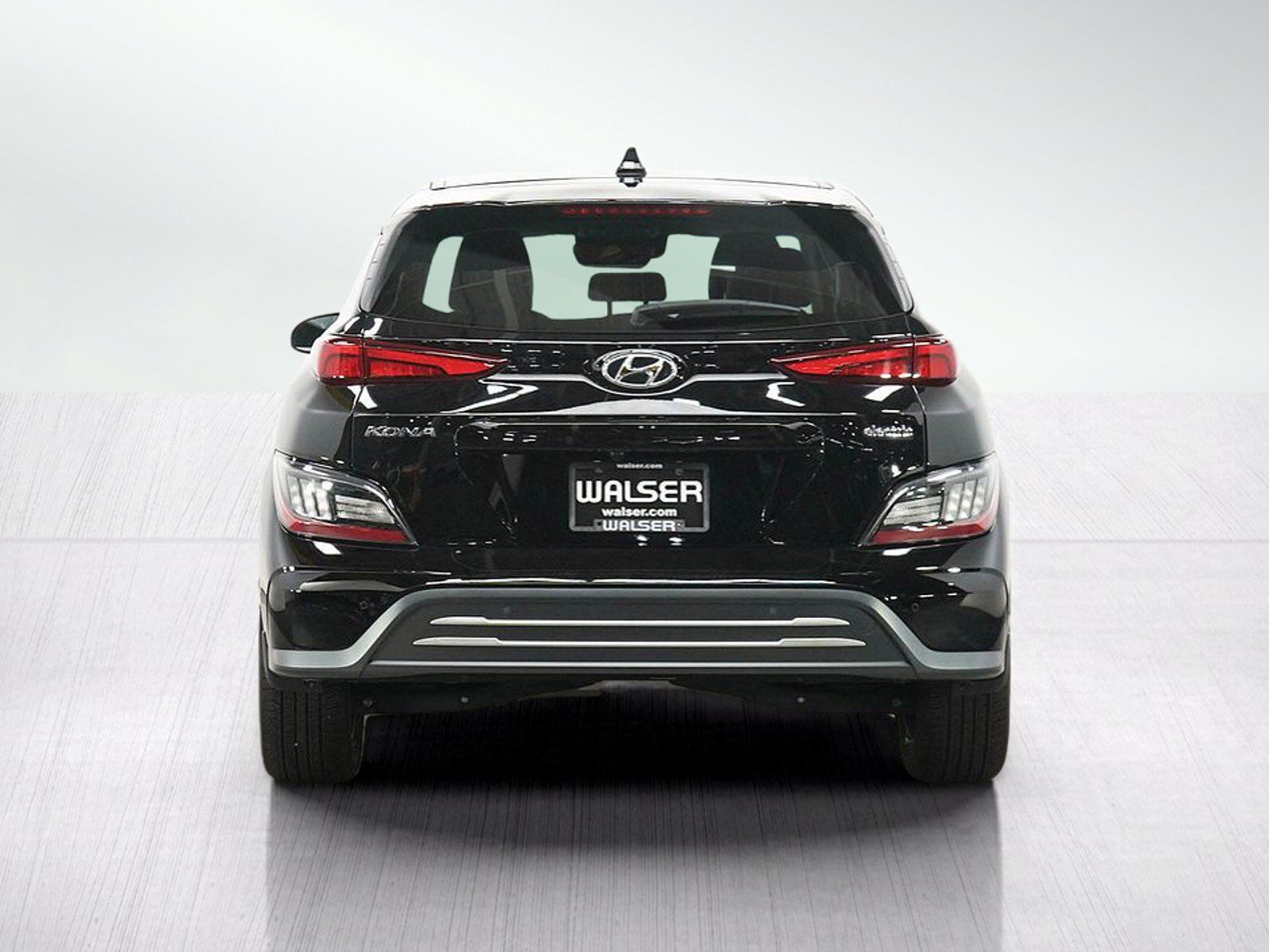 Used 2023 Hyundai Kona Limited FWD image 4