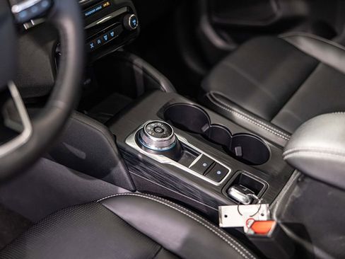 Used 2025 Ford Escape Platinum image 23