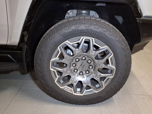 New 2026 GMC Hummer EV SUV image 5