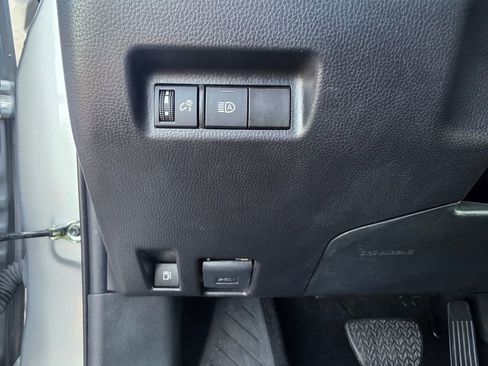 Used 2024 Toyota RAV4 XLE image 19